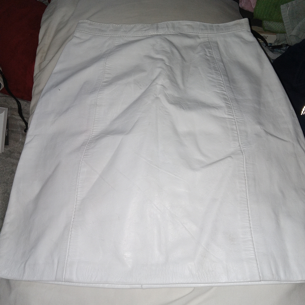 Elegant White Women's Skirt